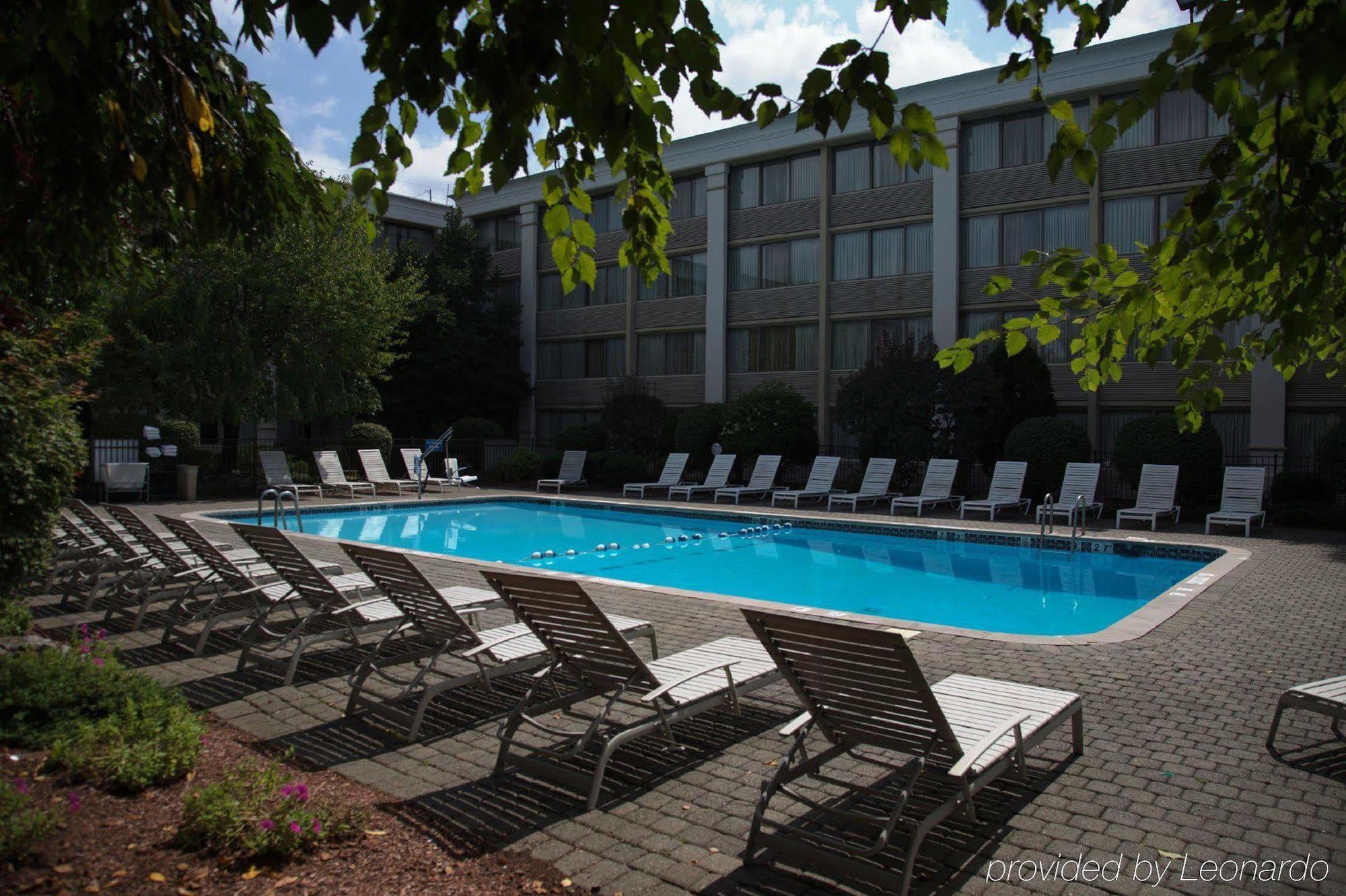 Holiday Inn & Suites Parsippany Fairfield, An Ihg Hotel מראה חיצוני תמונה